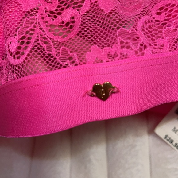 NWT Victoria Secret Bra SZ M - Picture 4 of 5